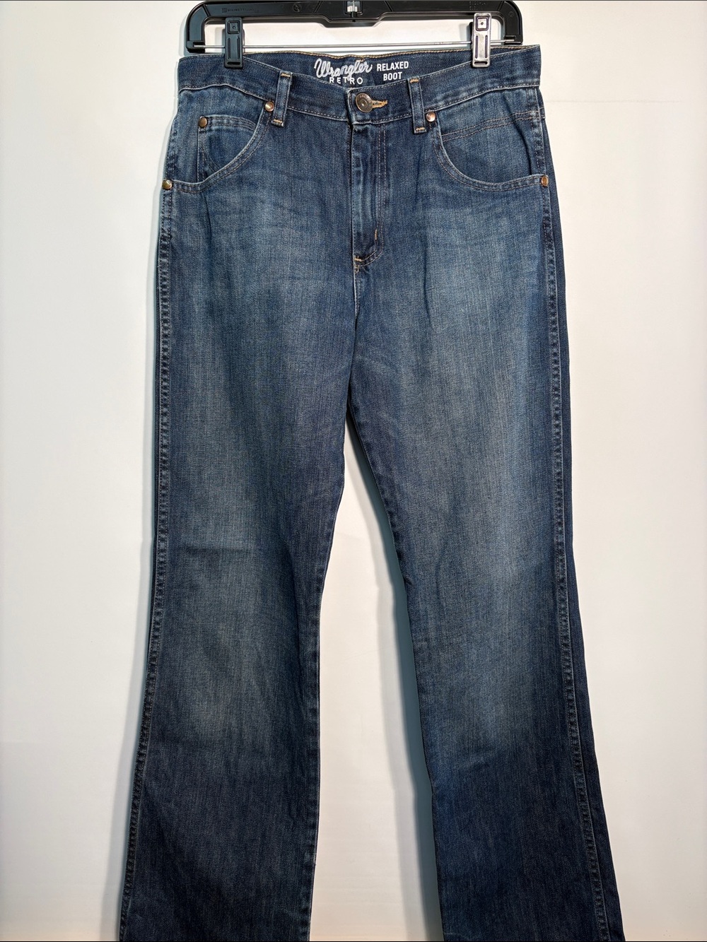 Wrangler Women's Boot Cut Jeans in Medium Blue Wash